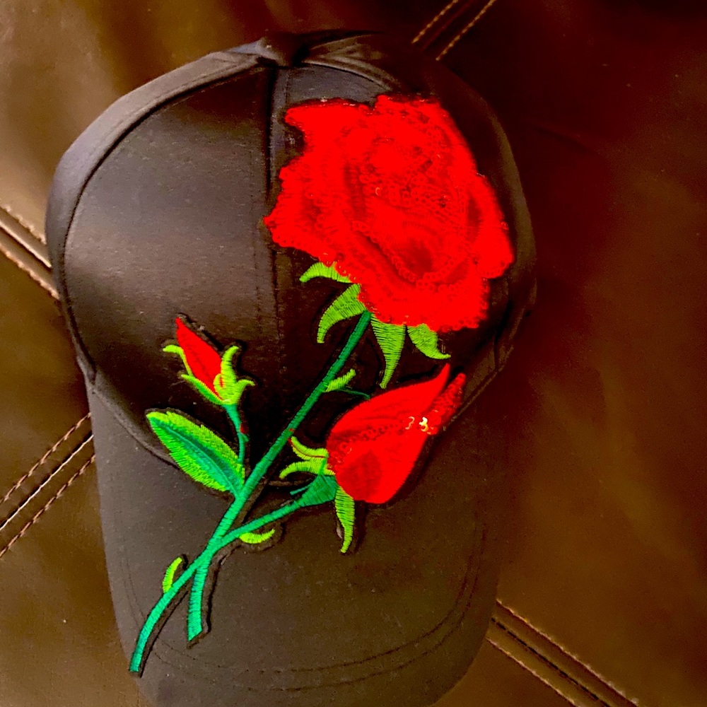 Black rose cap